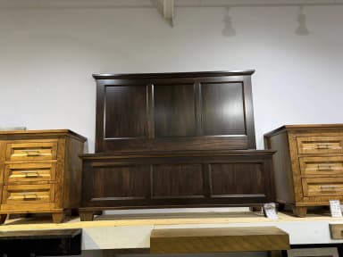 Algonquin Queen Bed