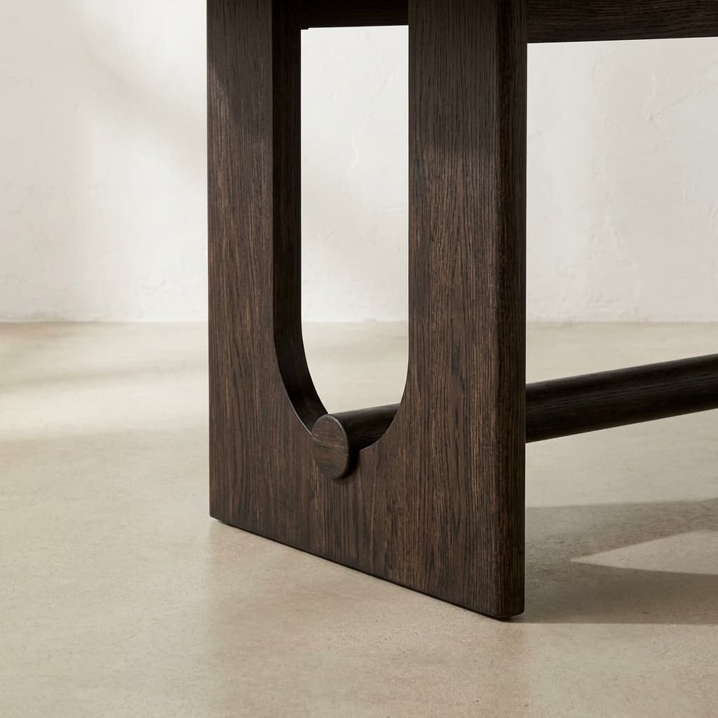 Armstrong Double table, wood grain close-up