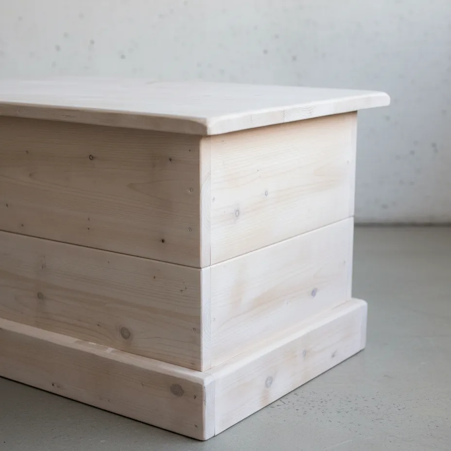 penwood furniture rustic blanket box sc2435 medium close up